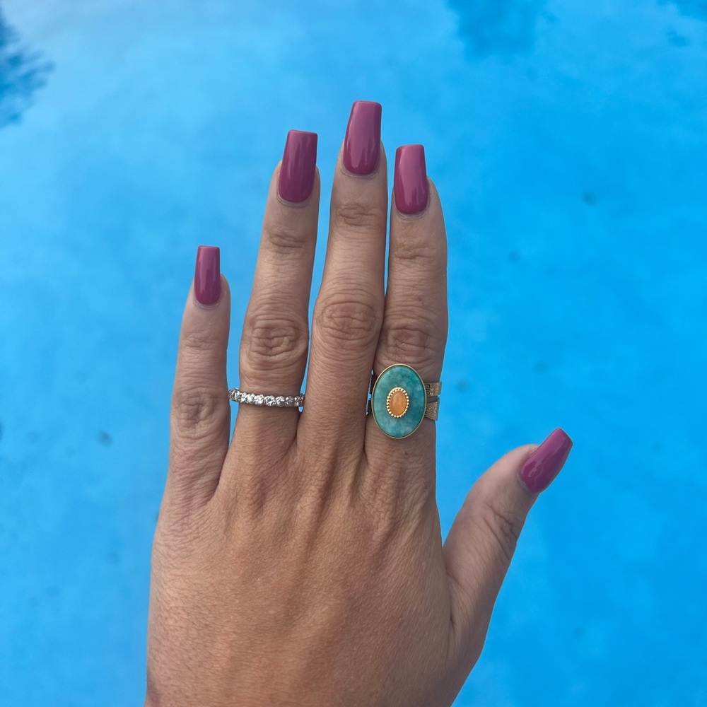 Adjustable teal ring